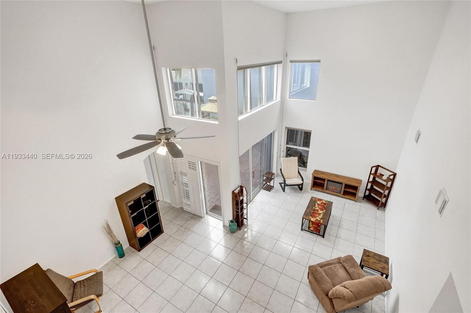 1046 Satinleaf St photo 22