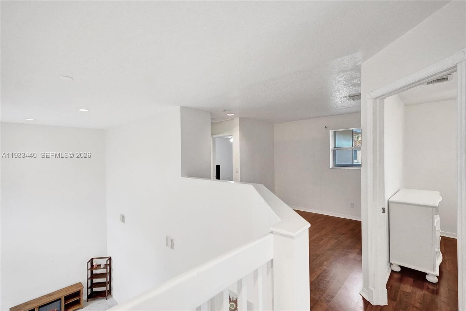 1046 Satinleaf St photo 21