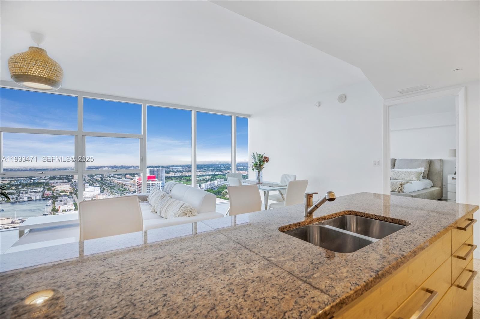 1830 S Ocean Dr 4707 photo 6