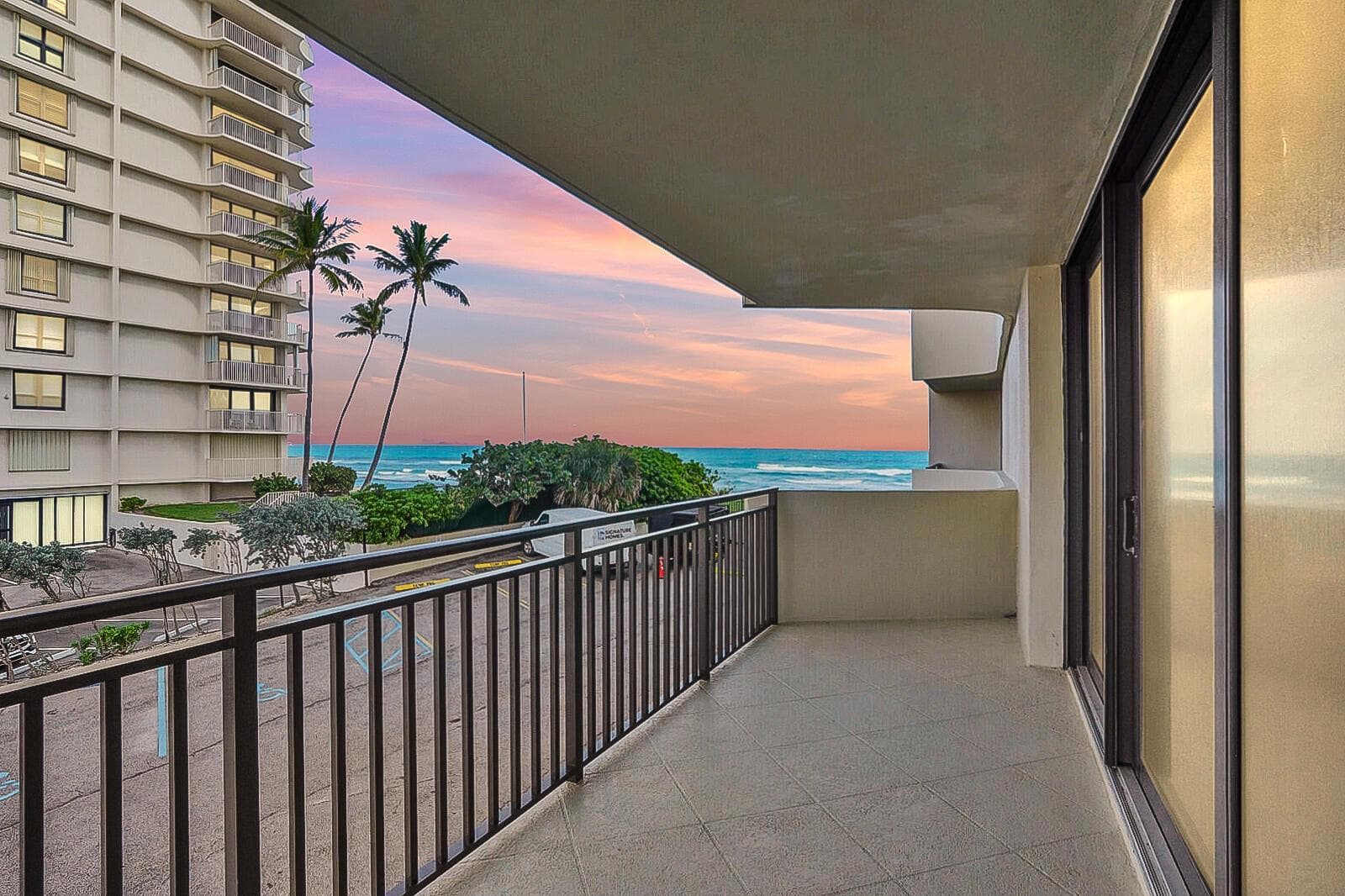 5460 N Ocean Drive 1d photo 2