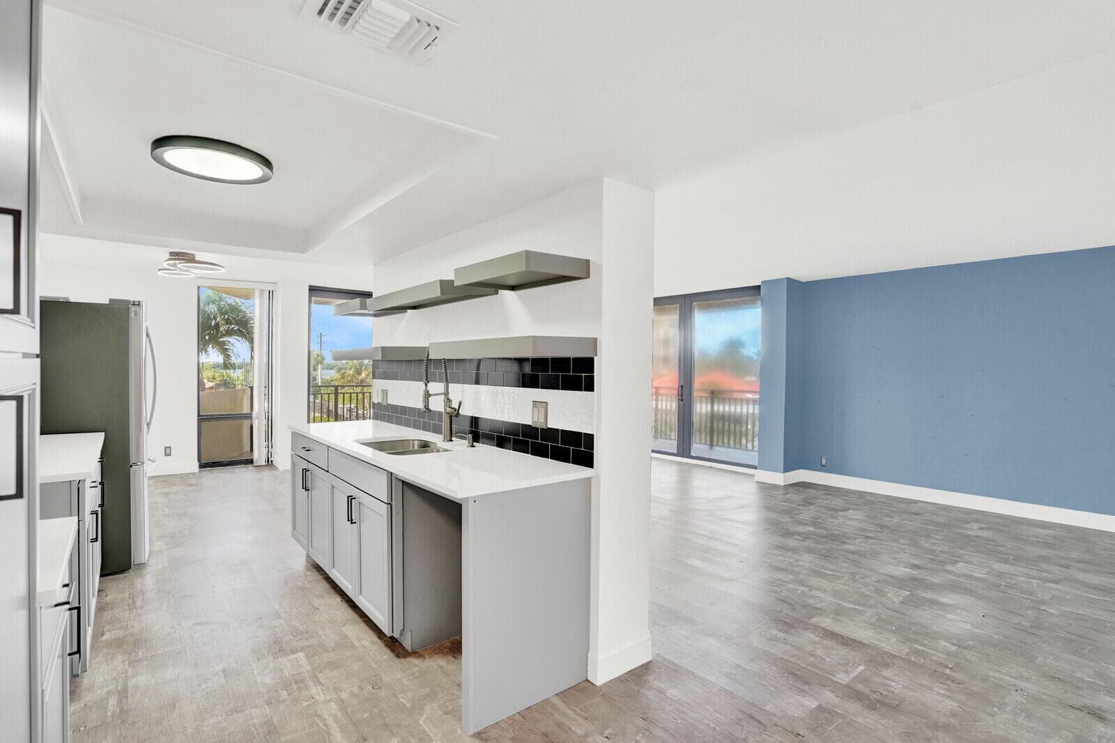 5460 N Ocean Drive 1d photo 12