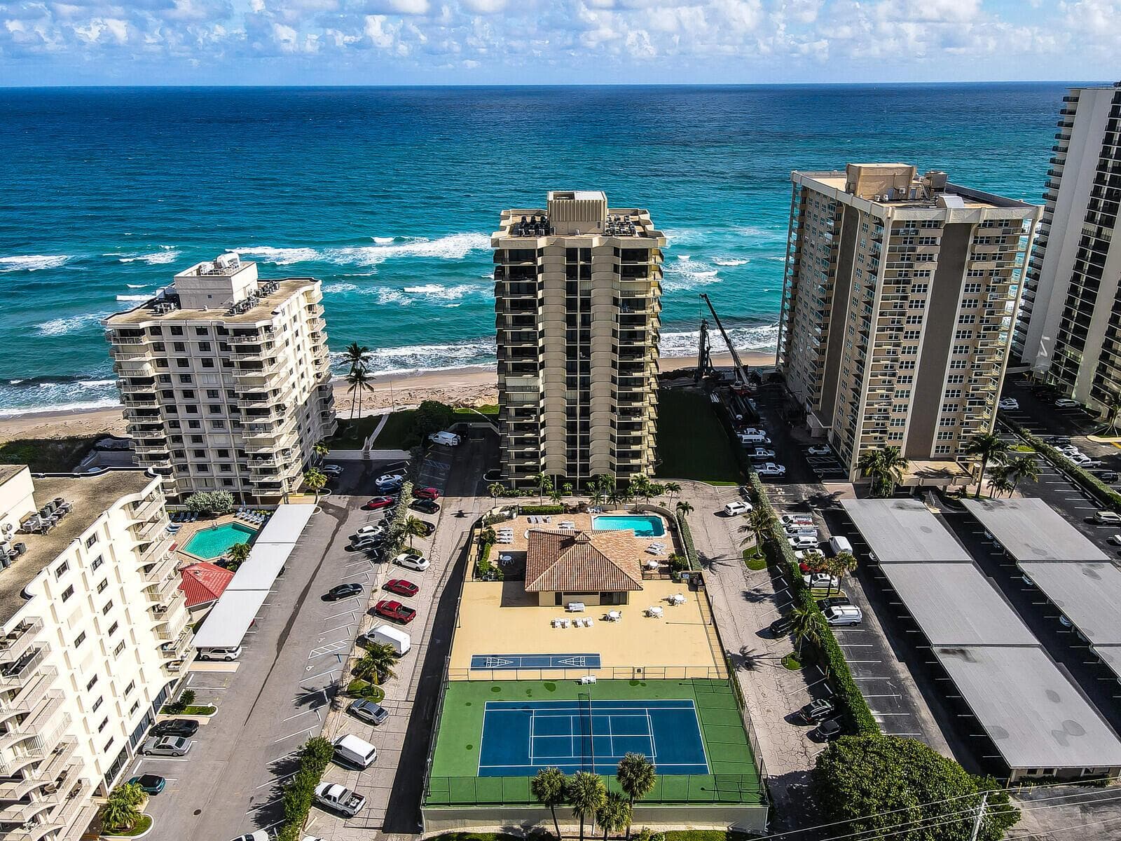 5460 N Ocean Drive 1d photo 3