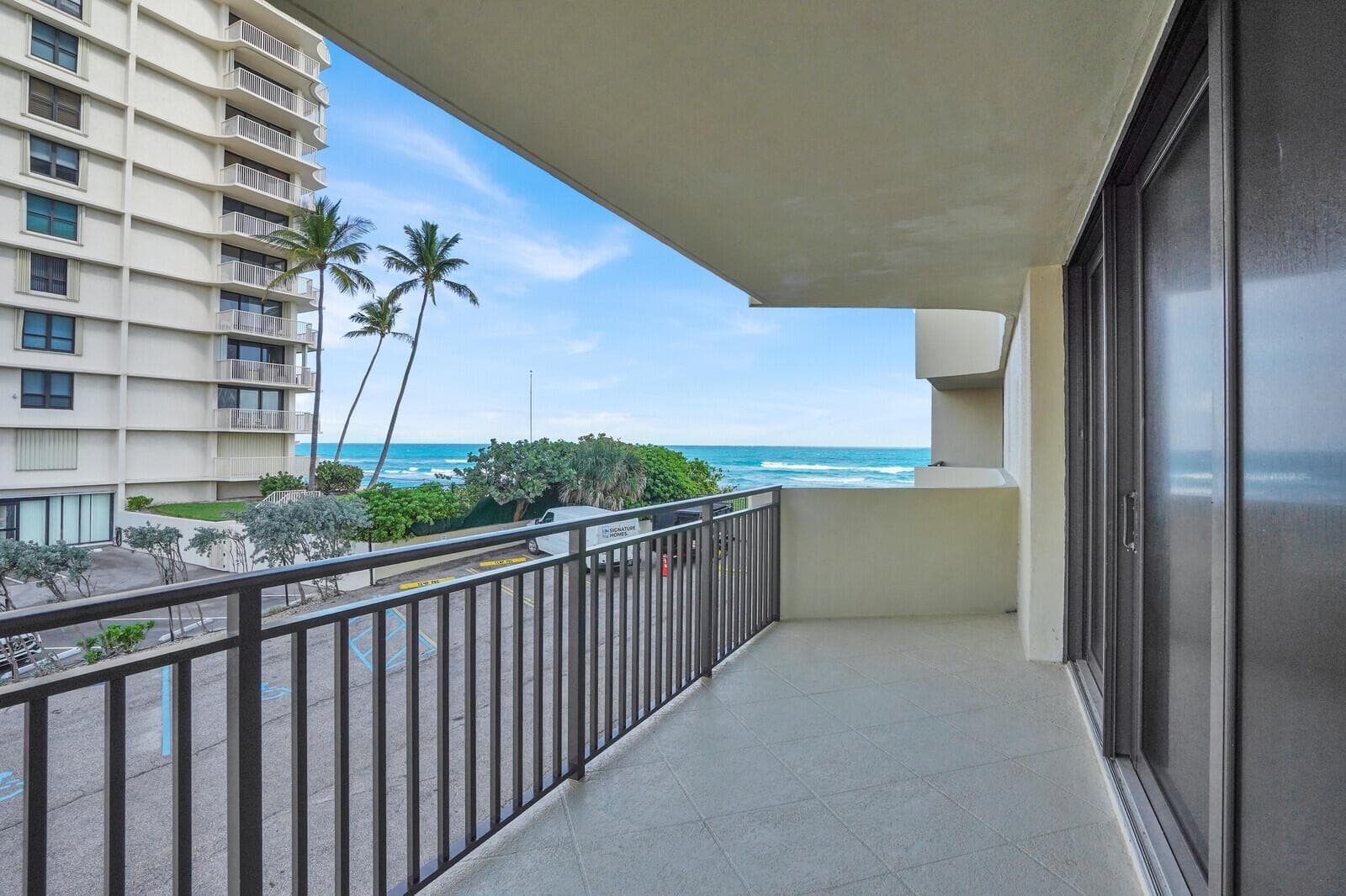 5460 N Ocean Drive 1d photo 1