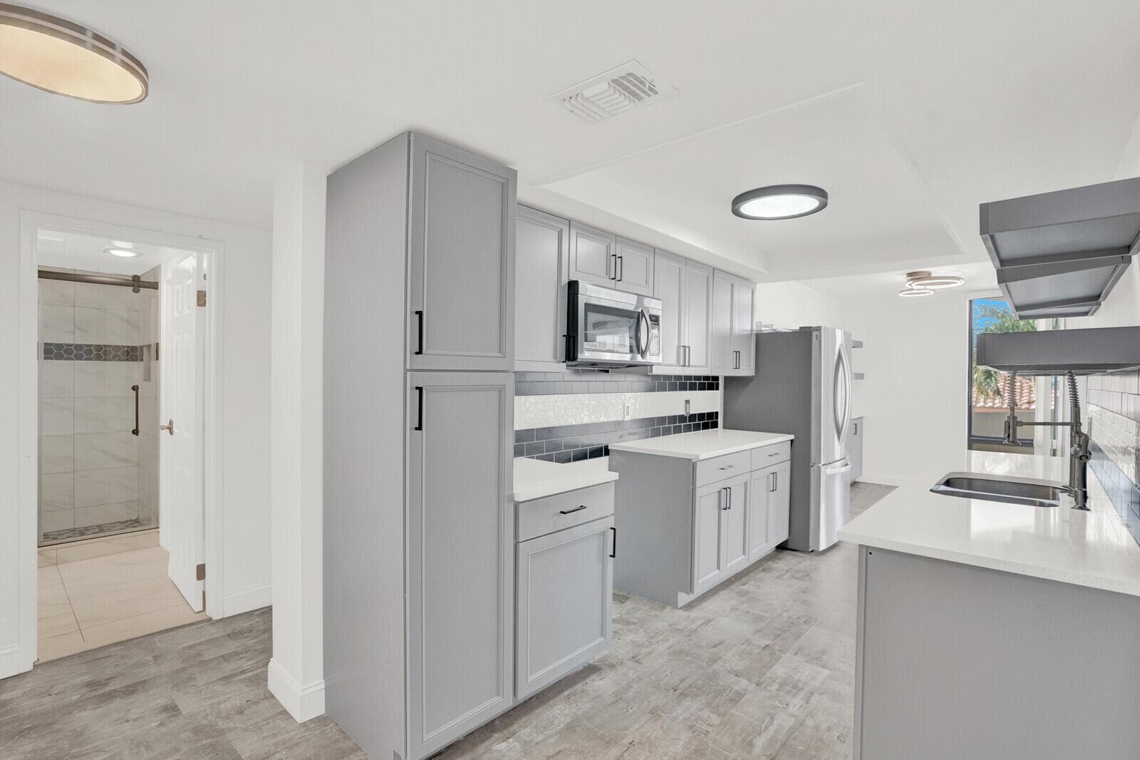 5460 N Ocean Drive 1d photo 15