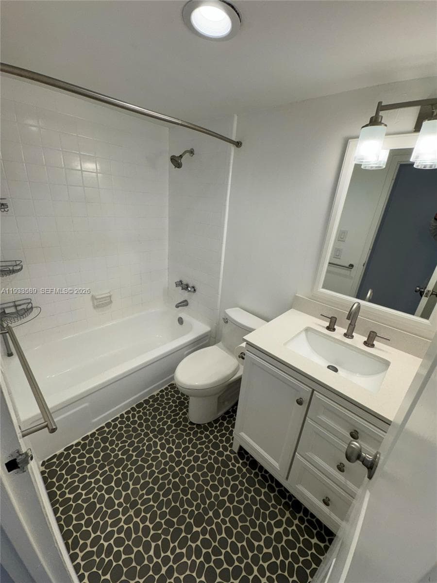 1600 SE 15th St 607 photo 20