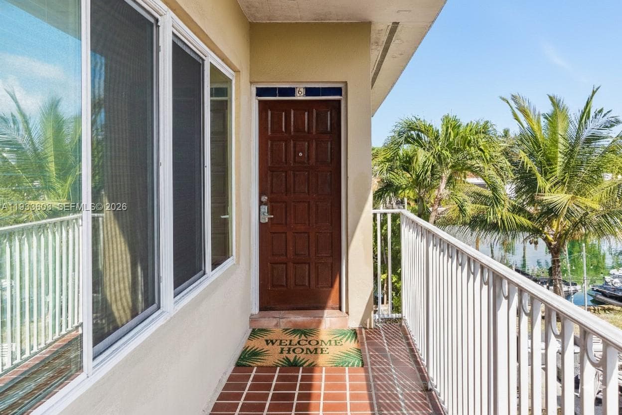 1925 Calais Drive 6 photo 2