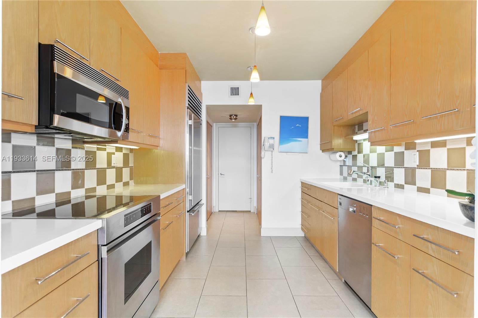 19667 Turnberry Way 17K photo 9