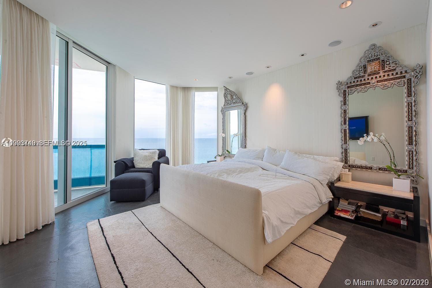 16051 Collins Ave 1503 photo 5