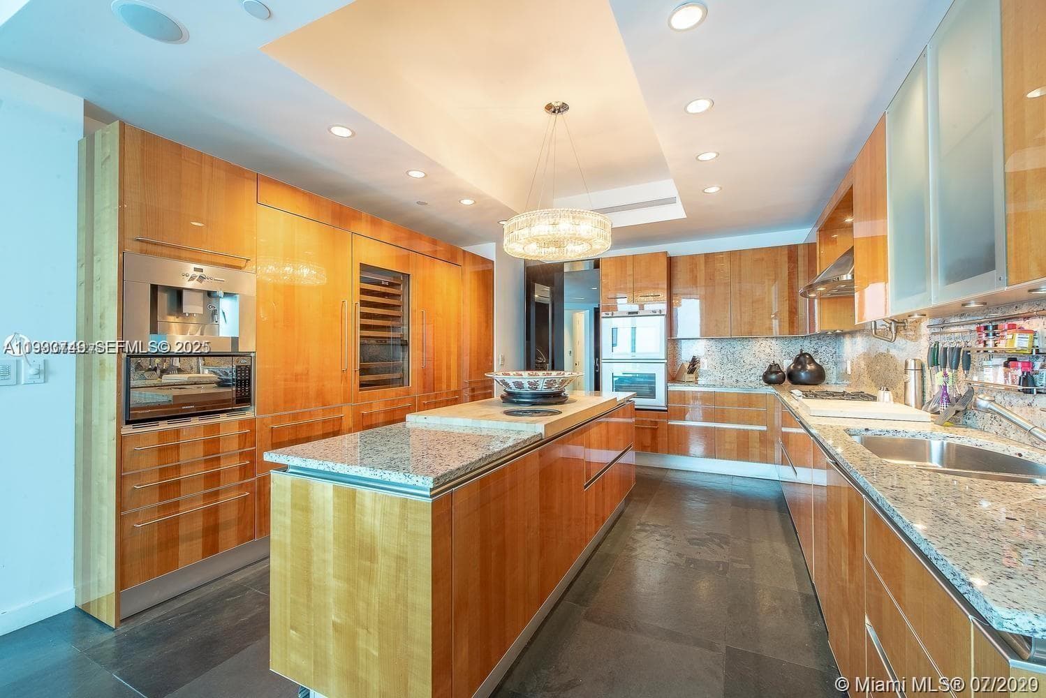 16051 Collins Ave 1503 photo 4