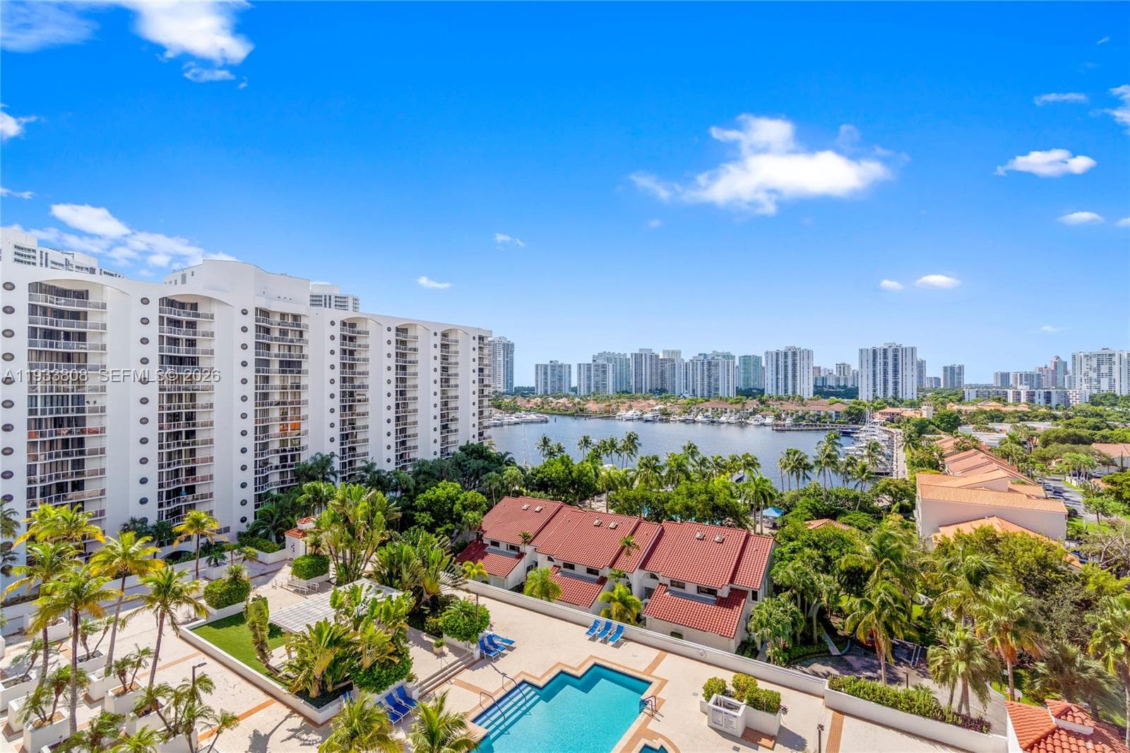 3598 Yacht Club Dr 1003 photo 1