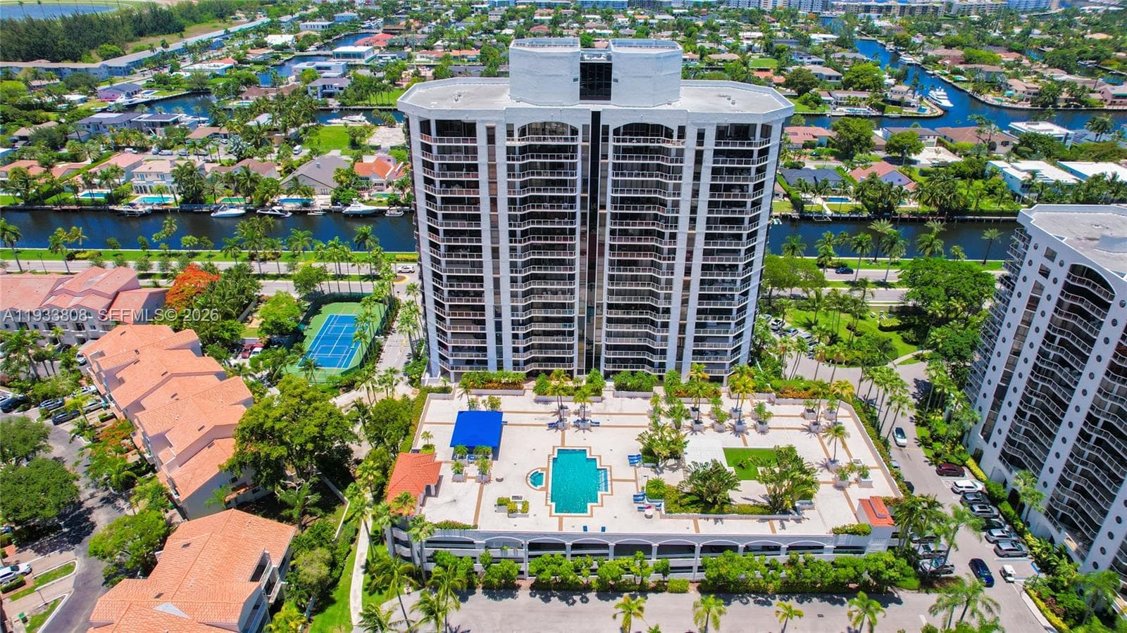 3598 Yacht Club Dr 1003 photo 10