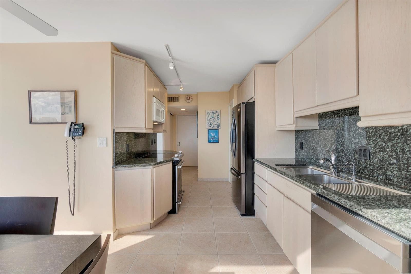 936 Intracoastal Drive 21D photo 23
