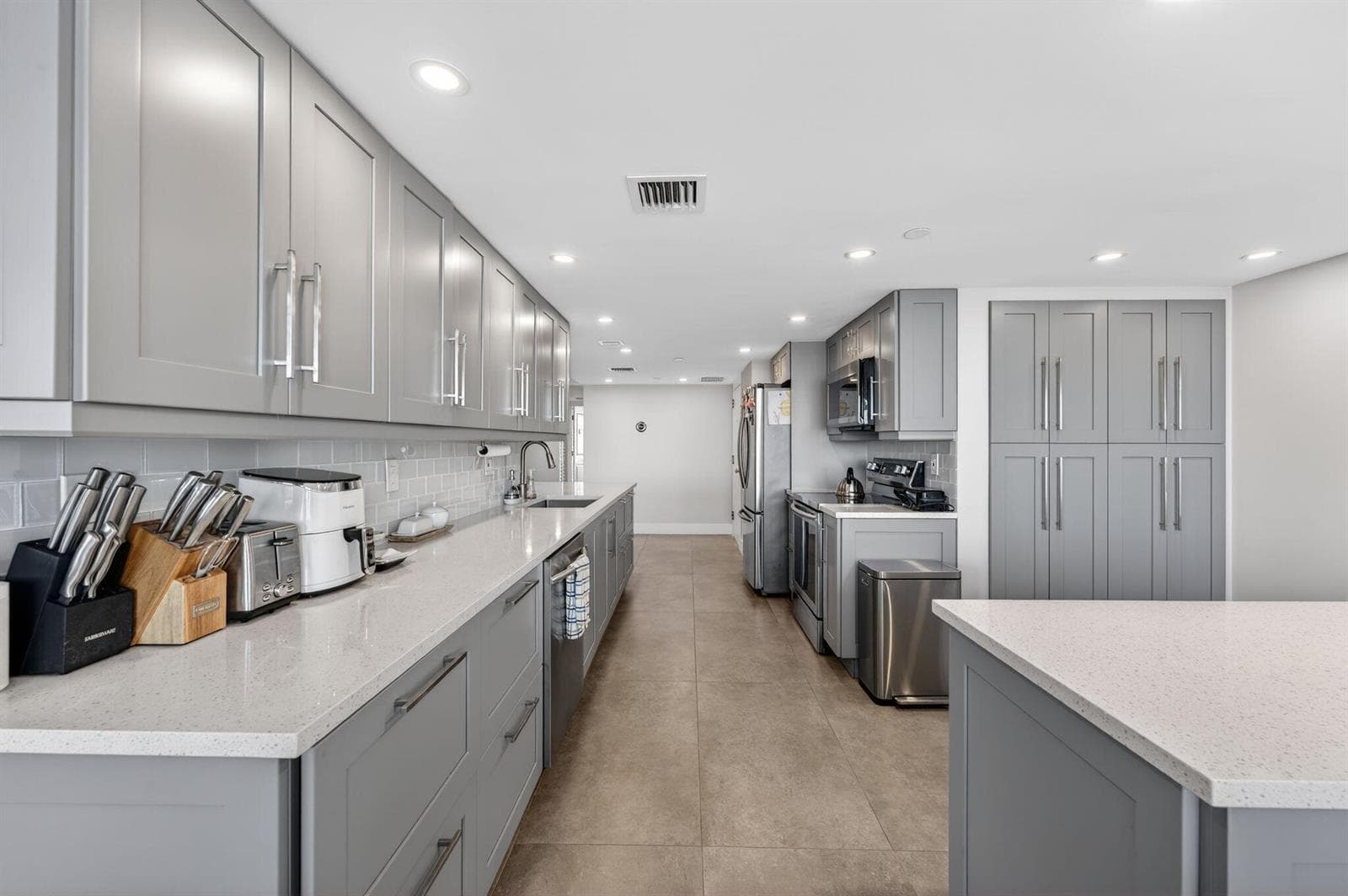 4301 N Ocean Boulevard 1206 photo 11