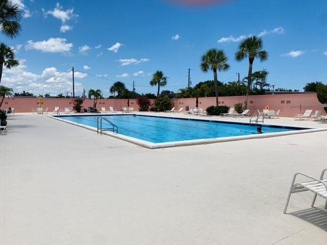 1351 Bayshore Drive 105 photo 22