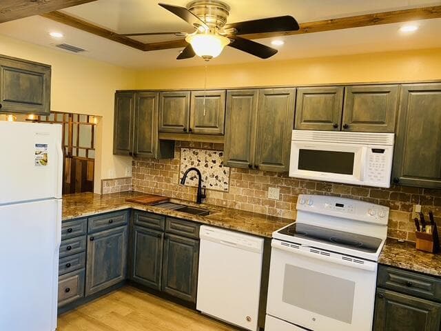 1351 Bayshore Drive 105 photo 5