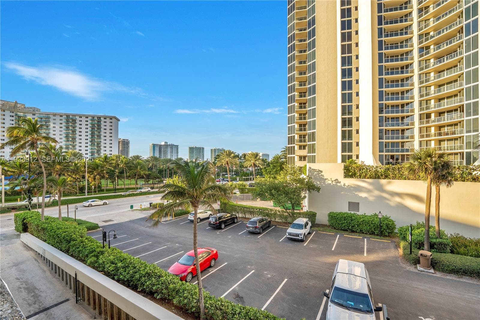 19201 Collins Ave 124 photo 2