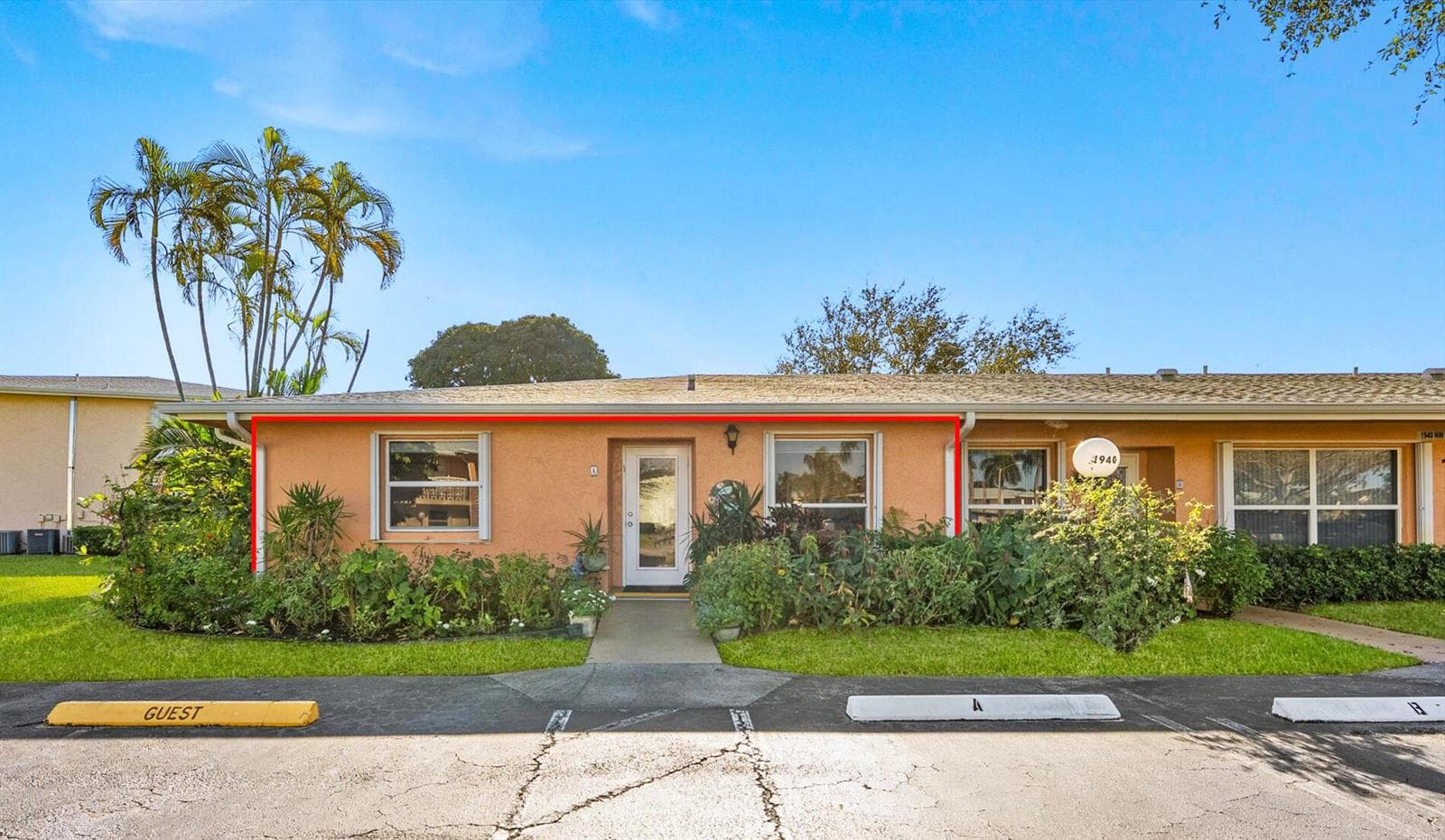 1940 NW 13th Street 12-a photo 3