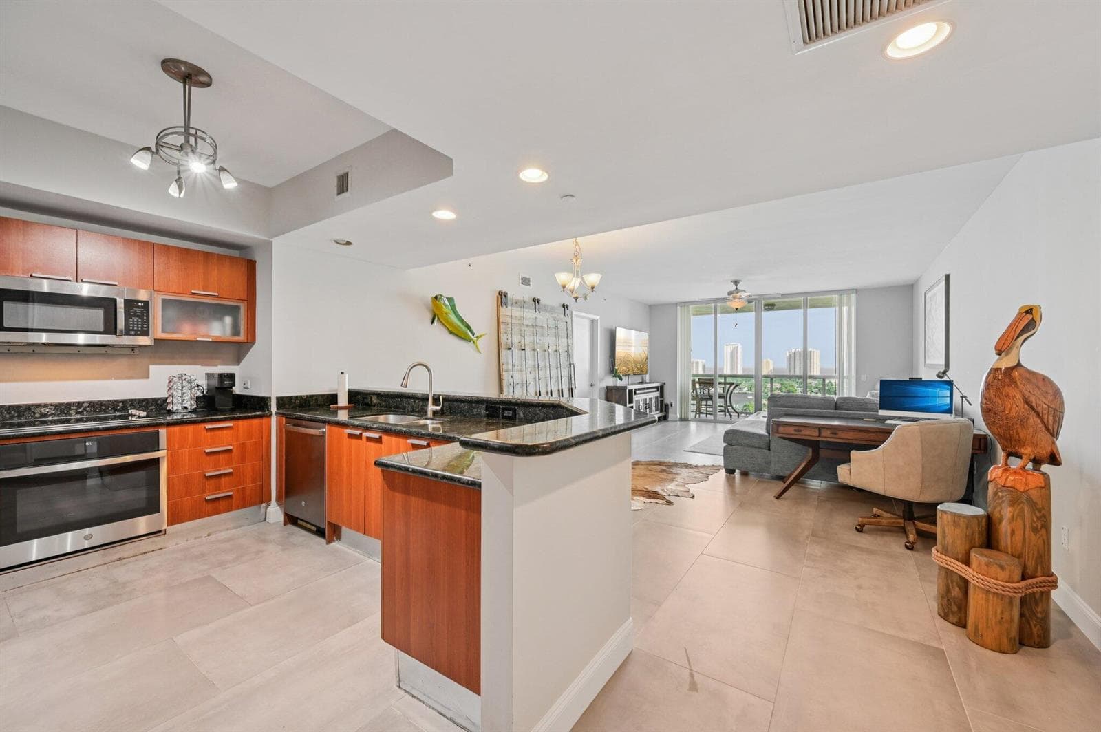 2640 Lake Shore Drive 1810 photo 12