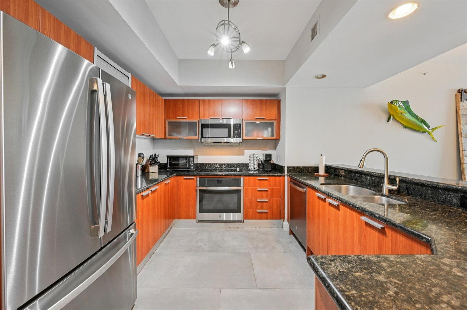 2640 Lake Shore Drive 1810 photo 11