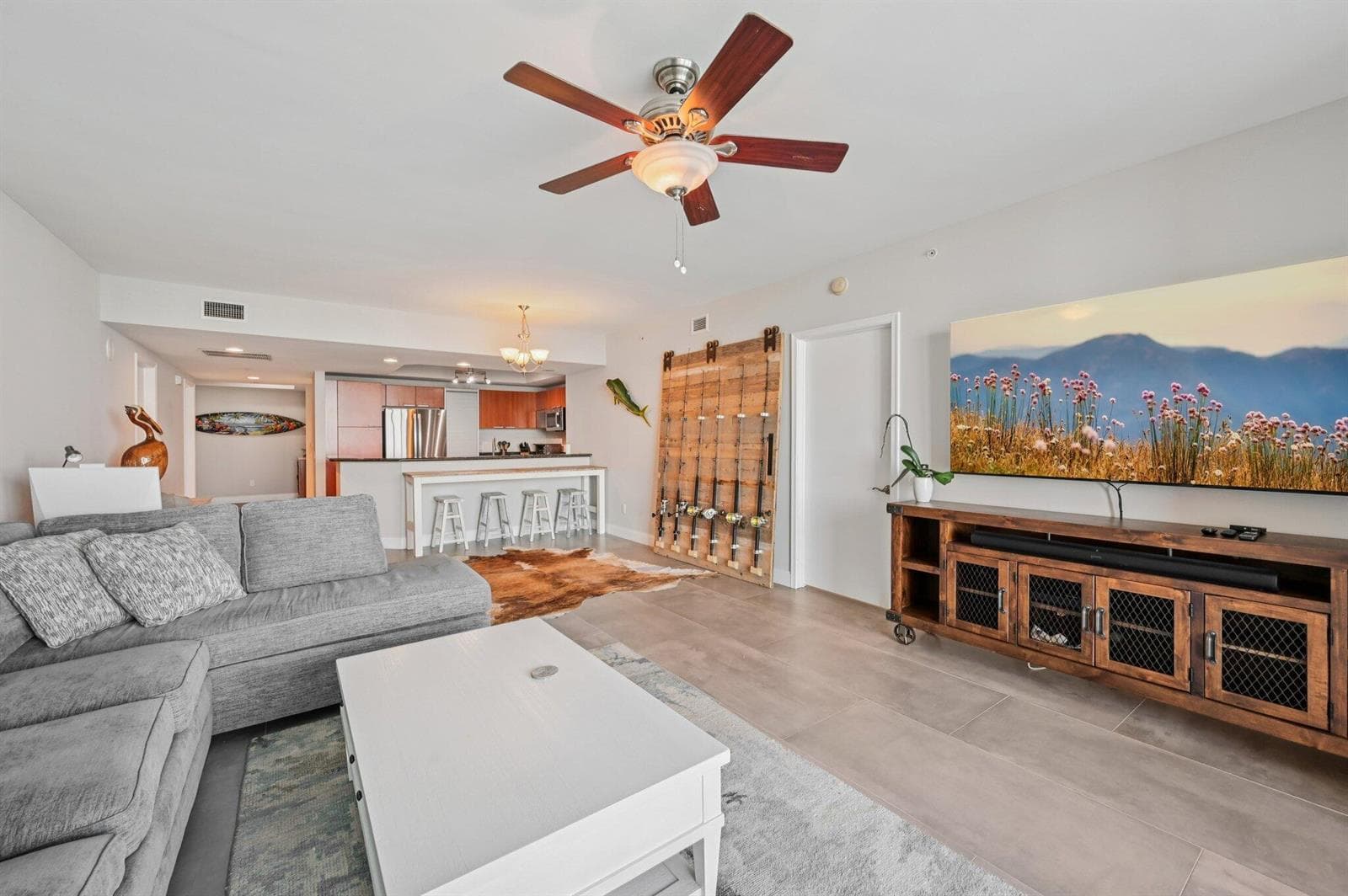 2640 Lake Shore Drive 1810 photo 8