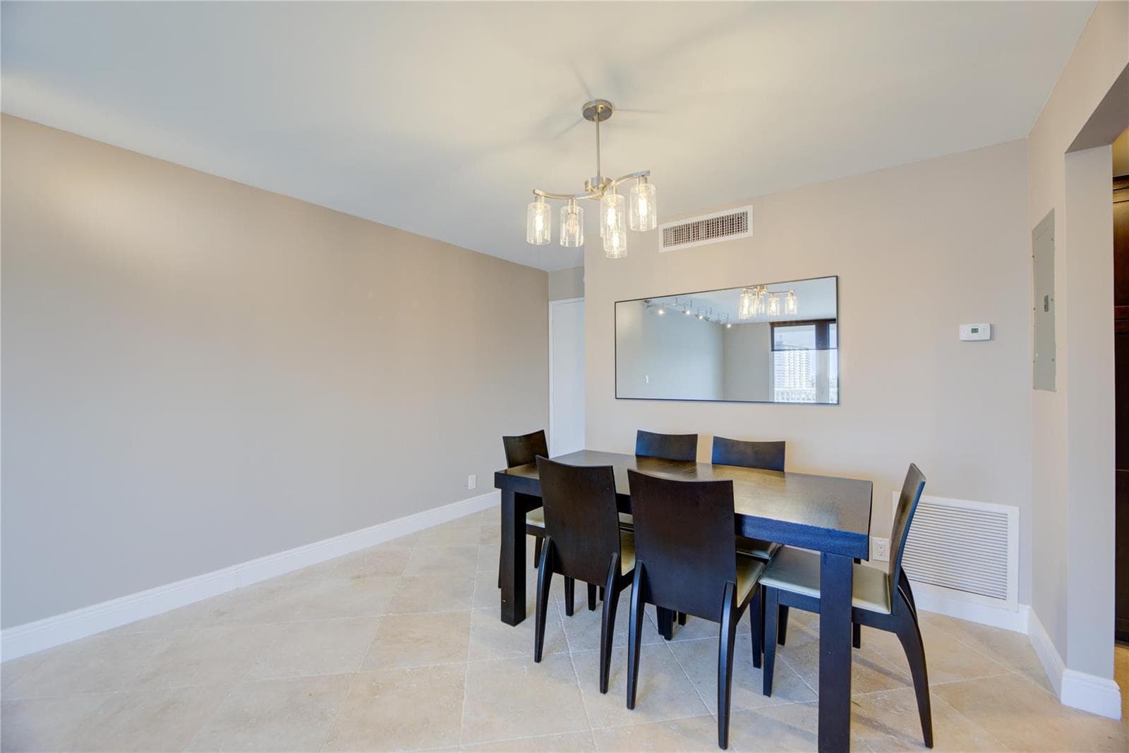 1 Las Olas Circle 605 photo 6