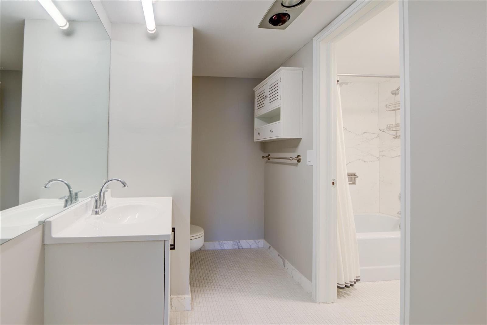 1 Las Olas Circle 605 photo 20
