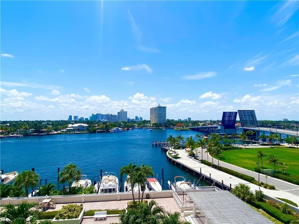 1 Las Olas Circle 605 photo 24