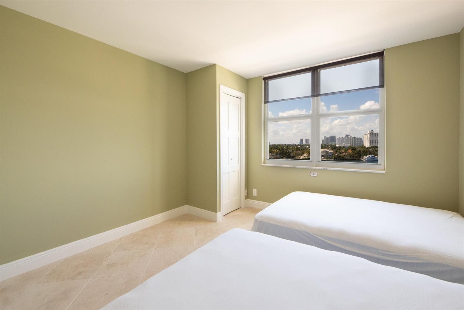 1 Las Olas Circle 605 photo 18