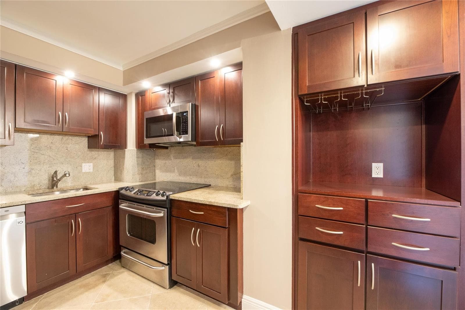 1 Las Olas Circle 605 photo 11