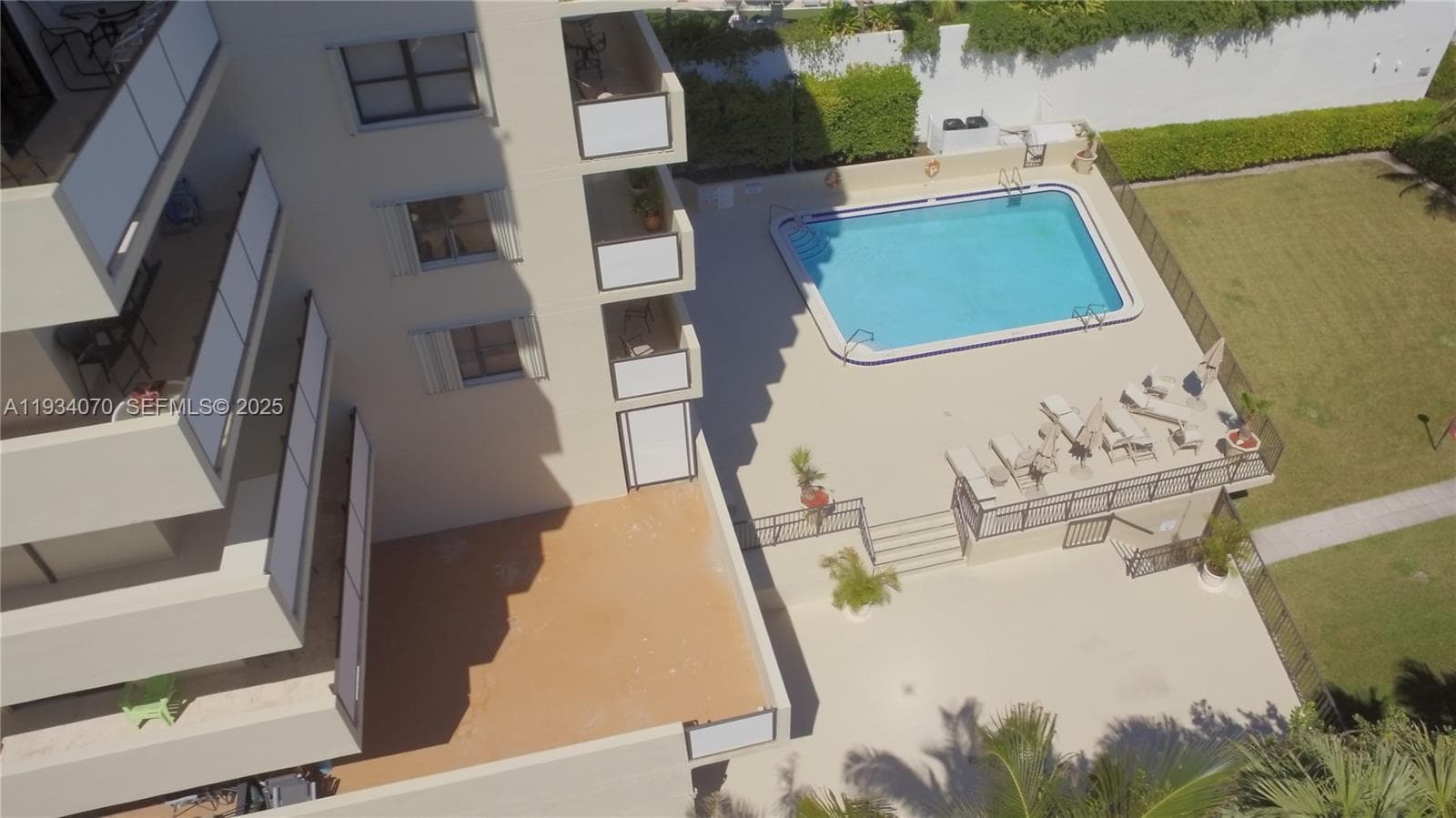 1623 Collins Ave 218 photo 22