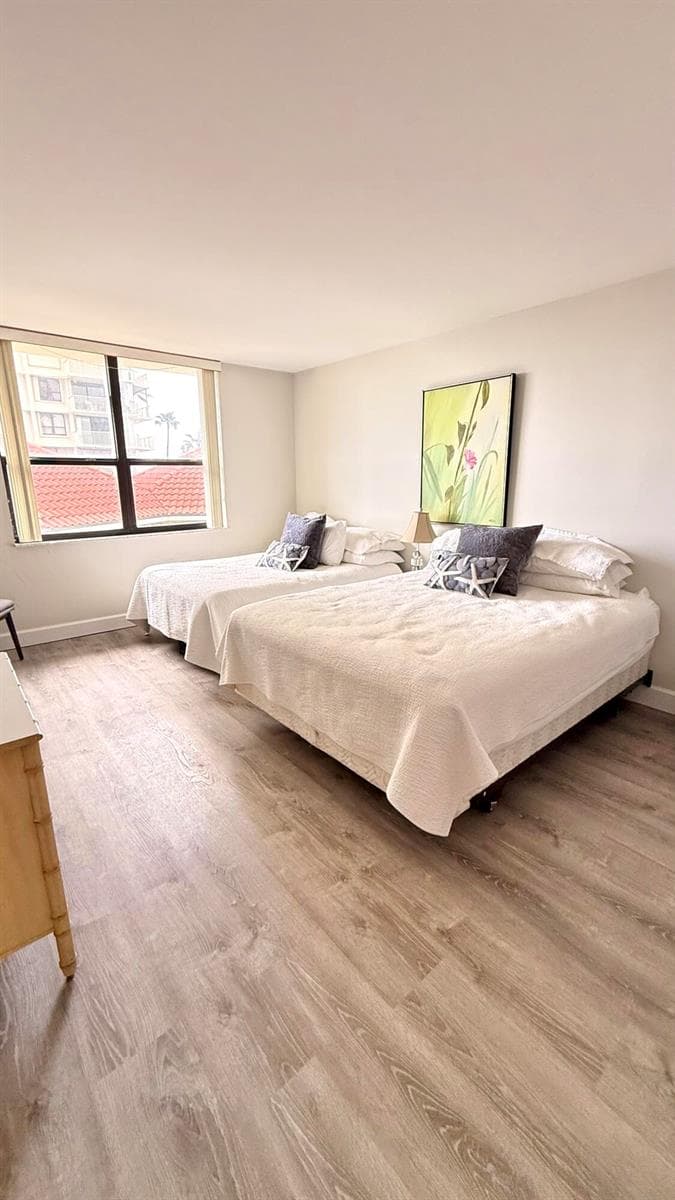 5480 N Ocean Drive B1a photo 12