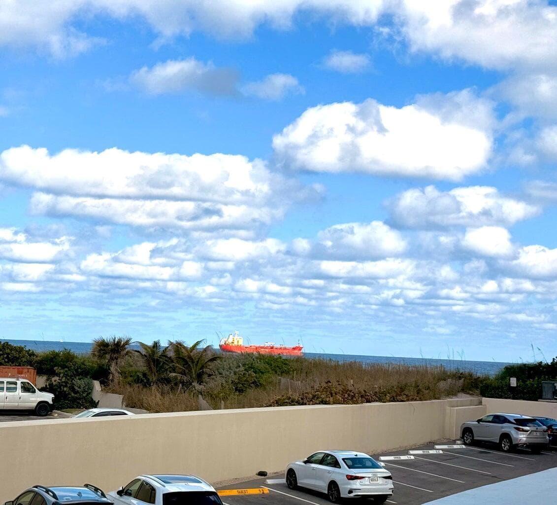 5480 N Ocean Drive B1a photo 15