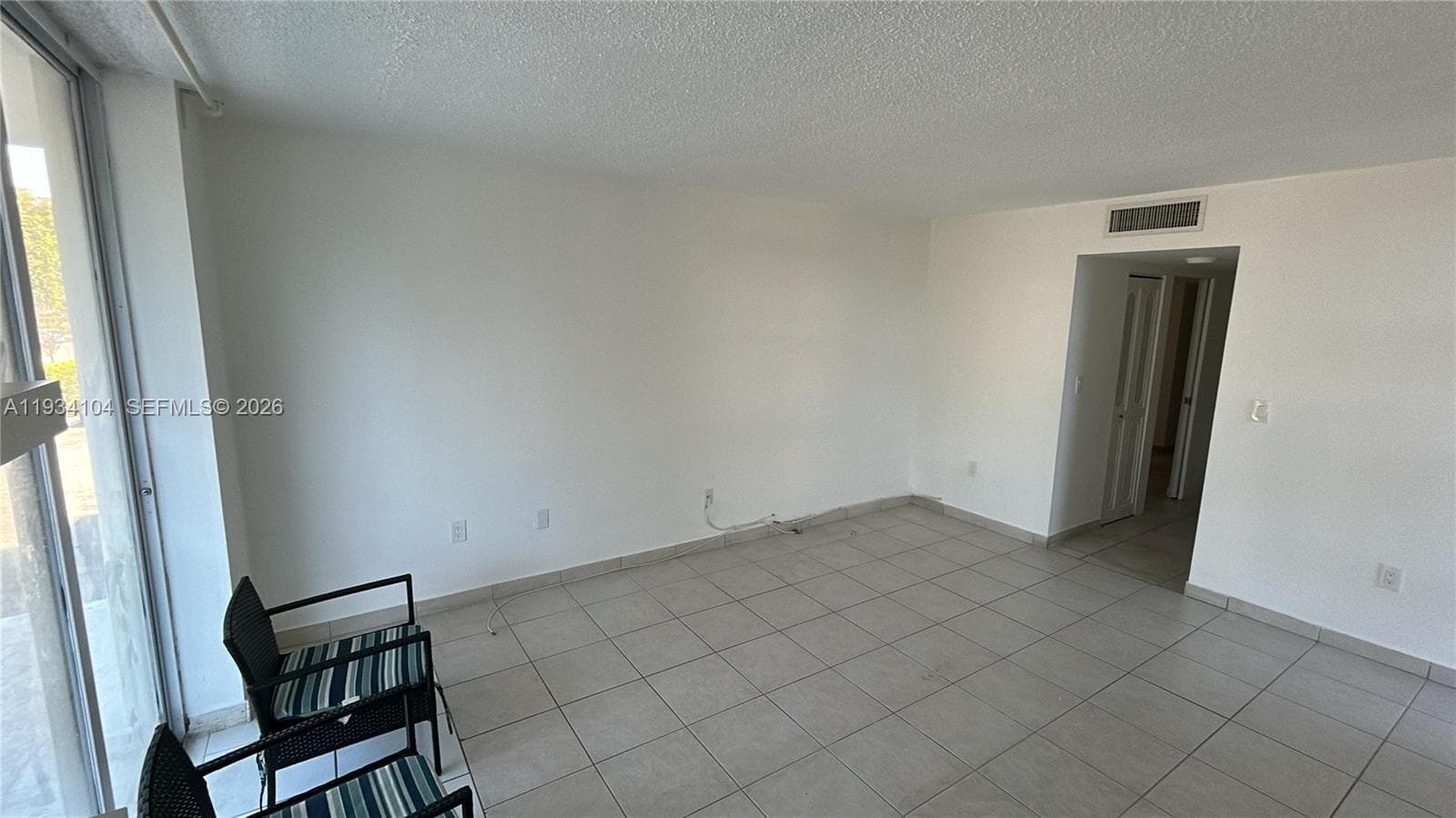 3375 Country Club Dr 102 photo 10