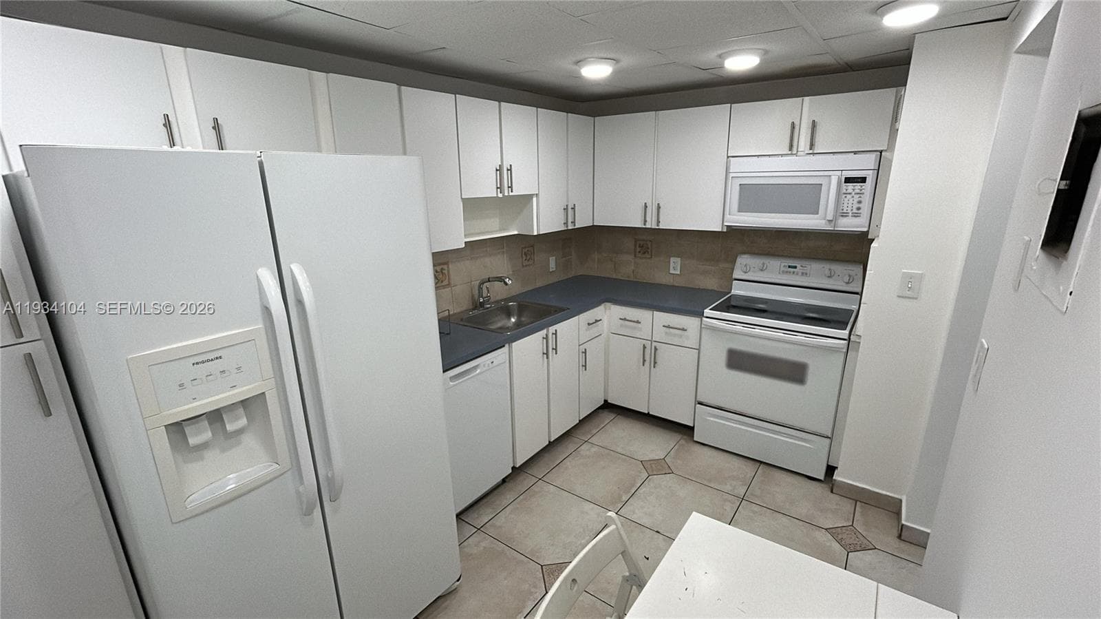 3375 Country Club Dr 102 photo 11