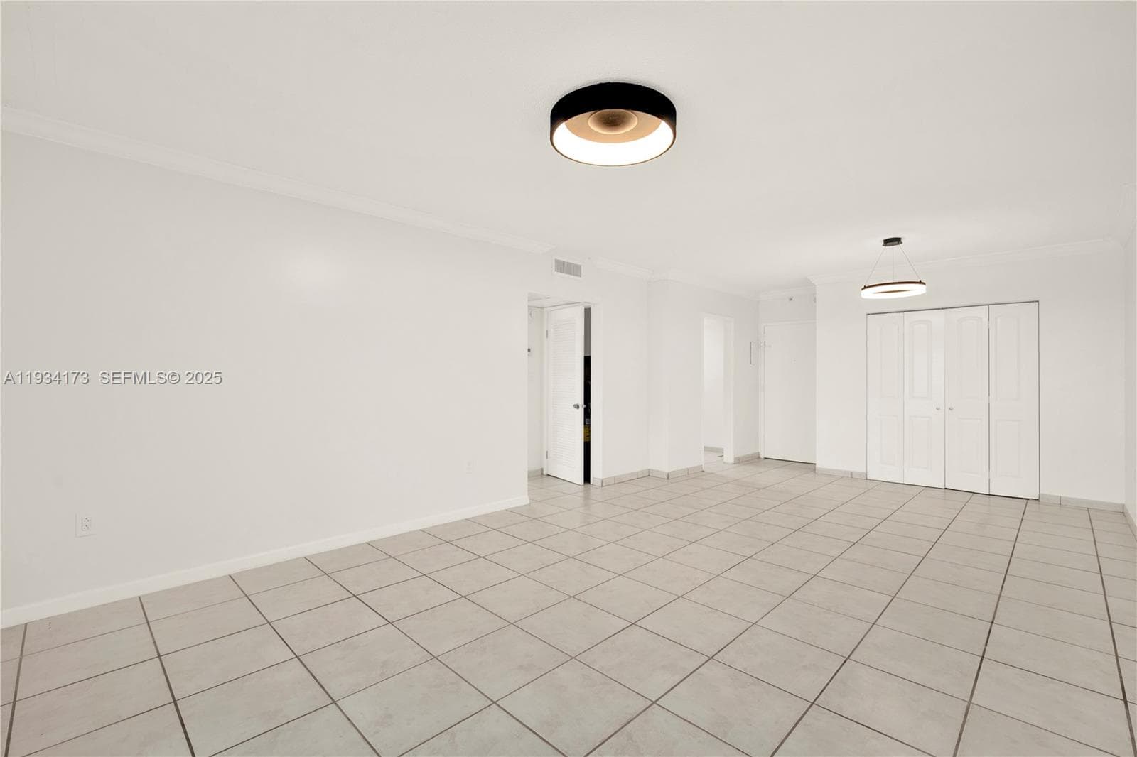400 Kings Point Dr 1604 photo 19