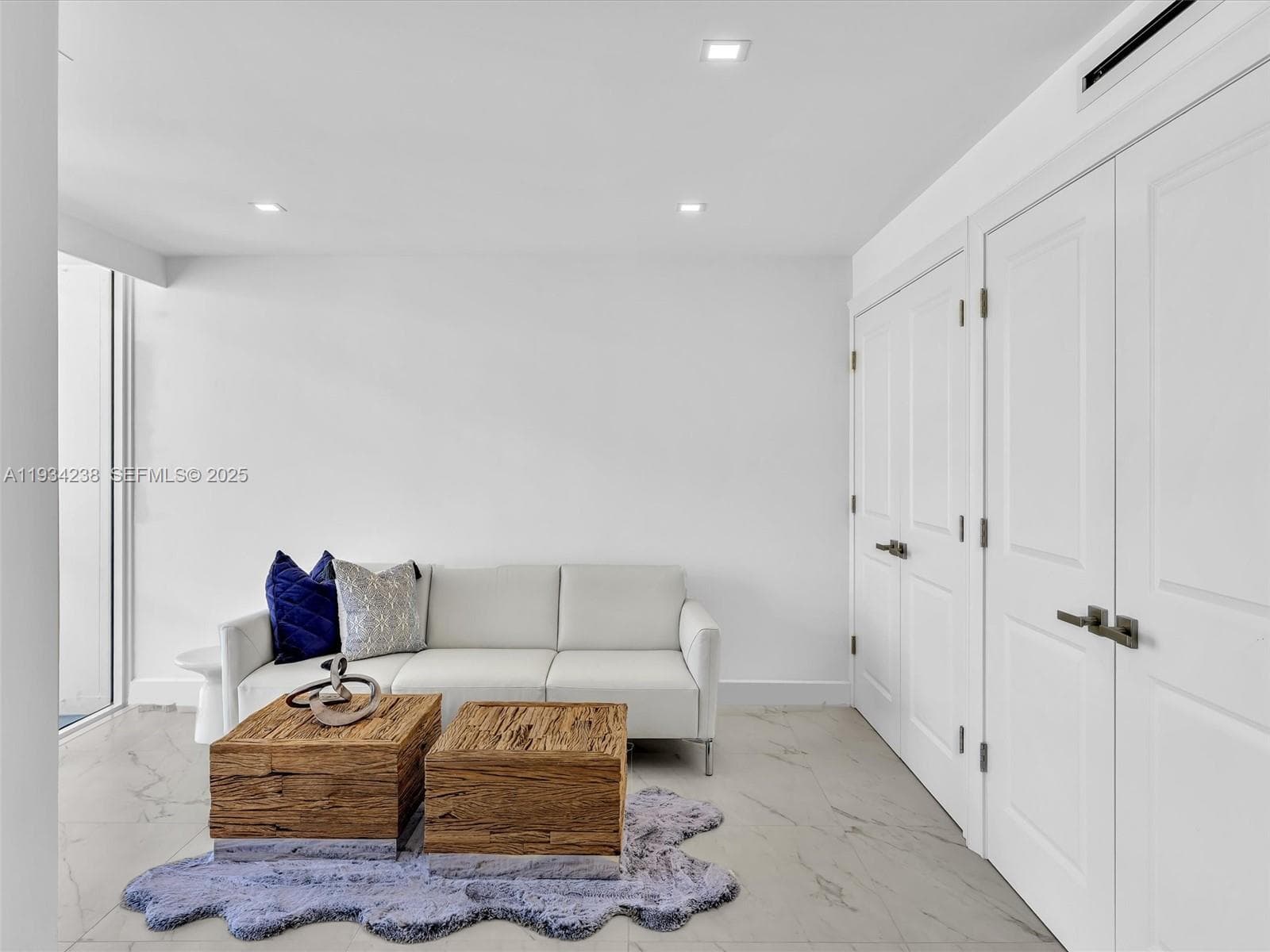 2200 S Ocean Ln 2103 photo 14