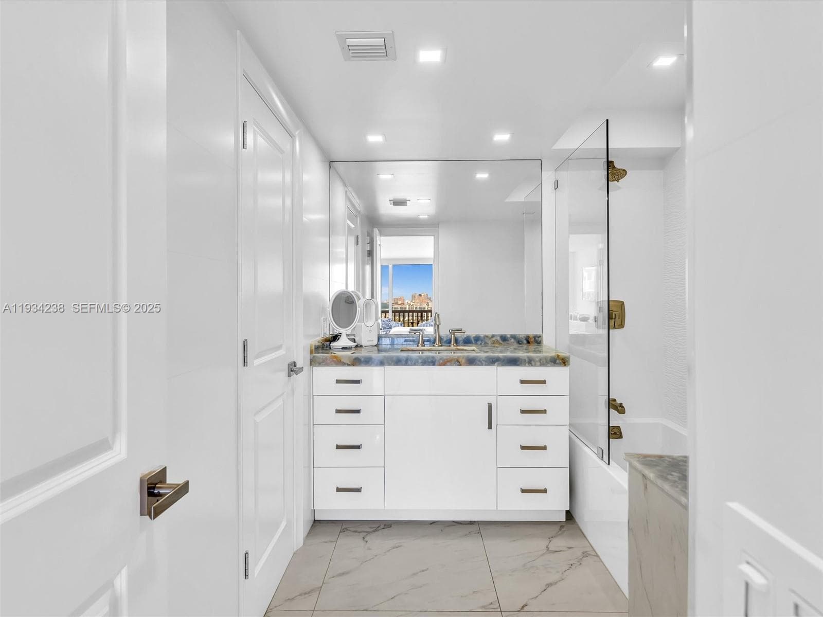 2200 S Ocean Ln 2103 photo 25