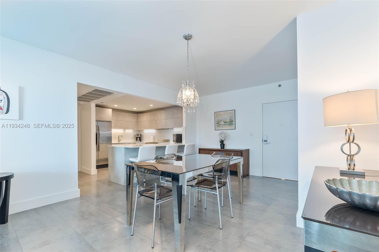 2301 Collins Ave 507 photo 9