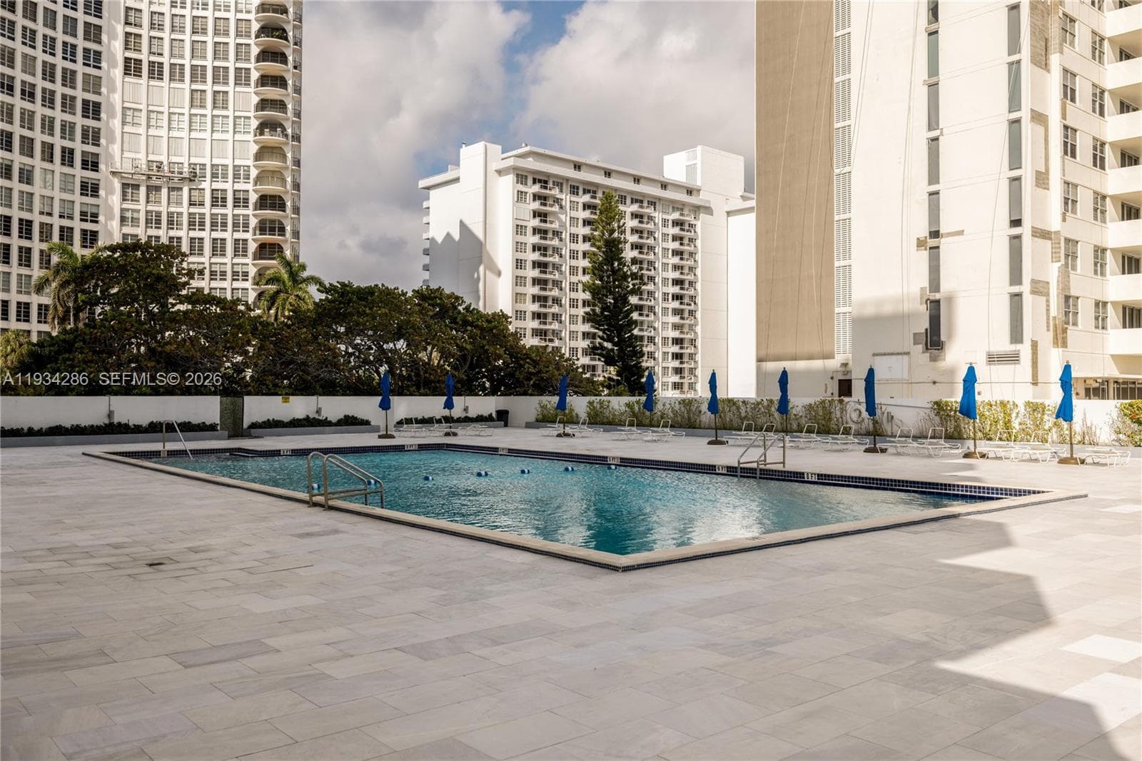 5601 Collins Ave 1019 photo 5