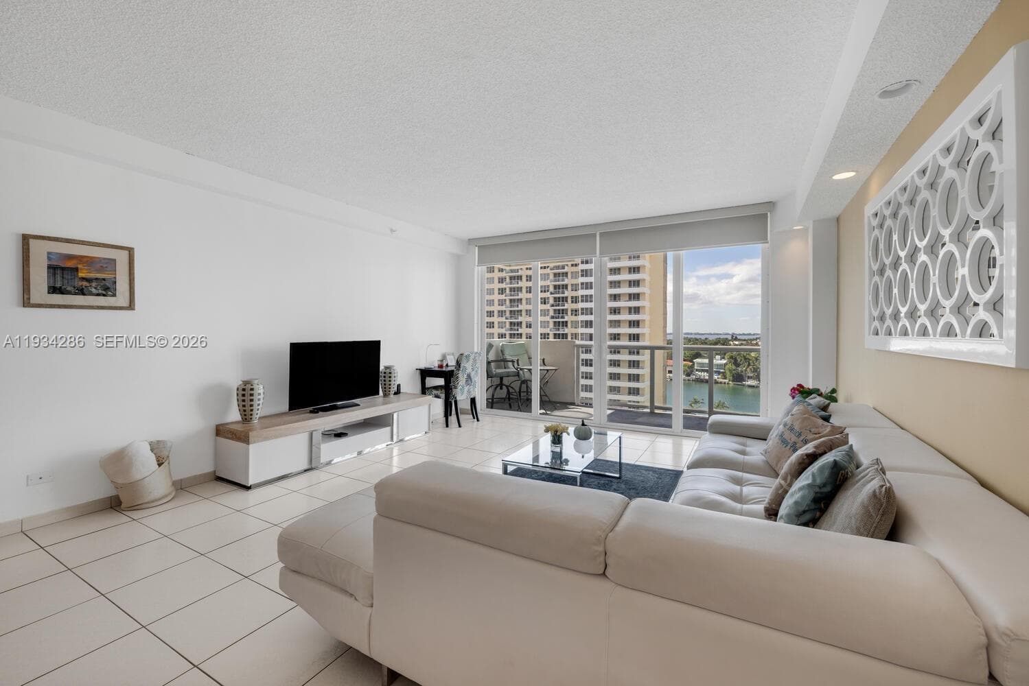5601 Collins Ave 1019 photo 18
