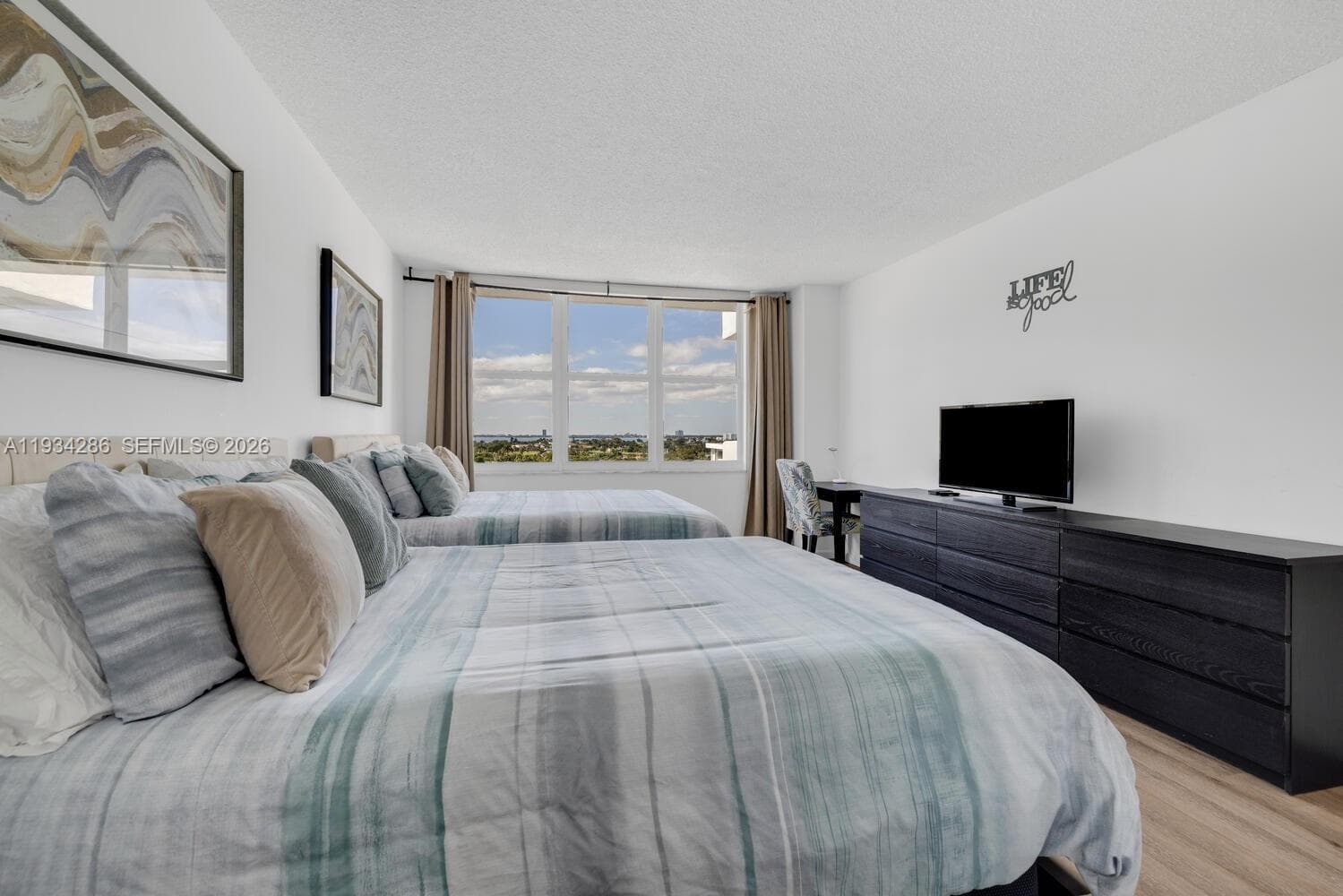 5601 Collins Ave 1019 photo 25