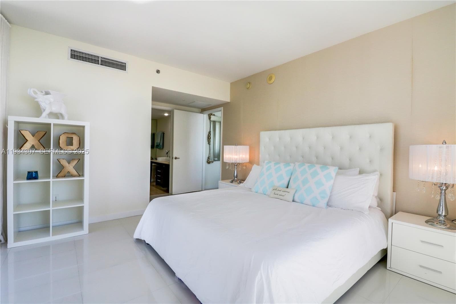 495 Brickell Ave 4011 photo 9