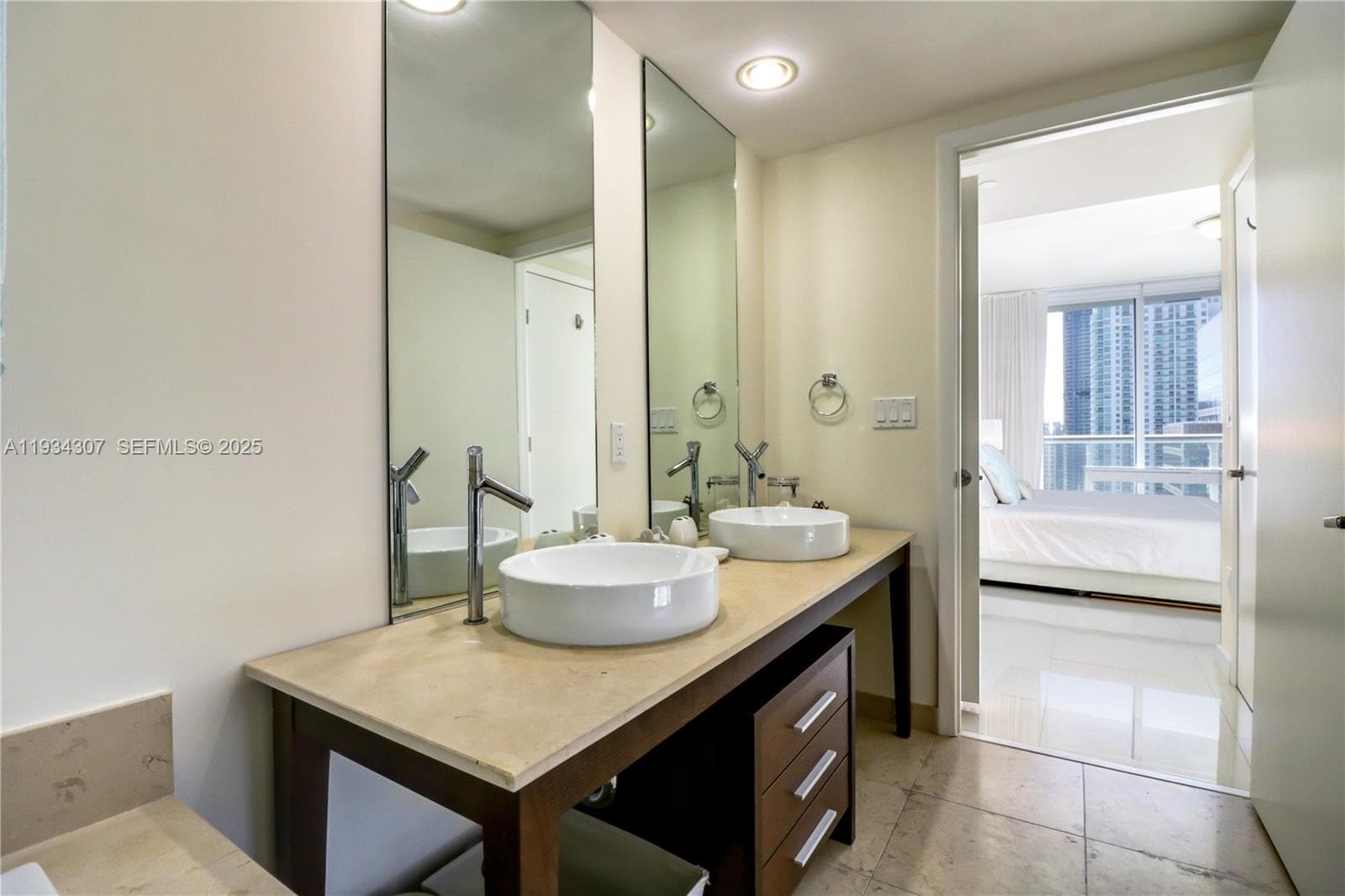 495 Brickell Ave 4011 photo 15