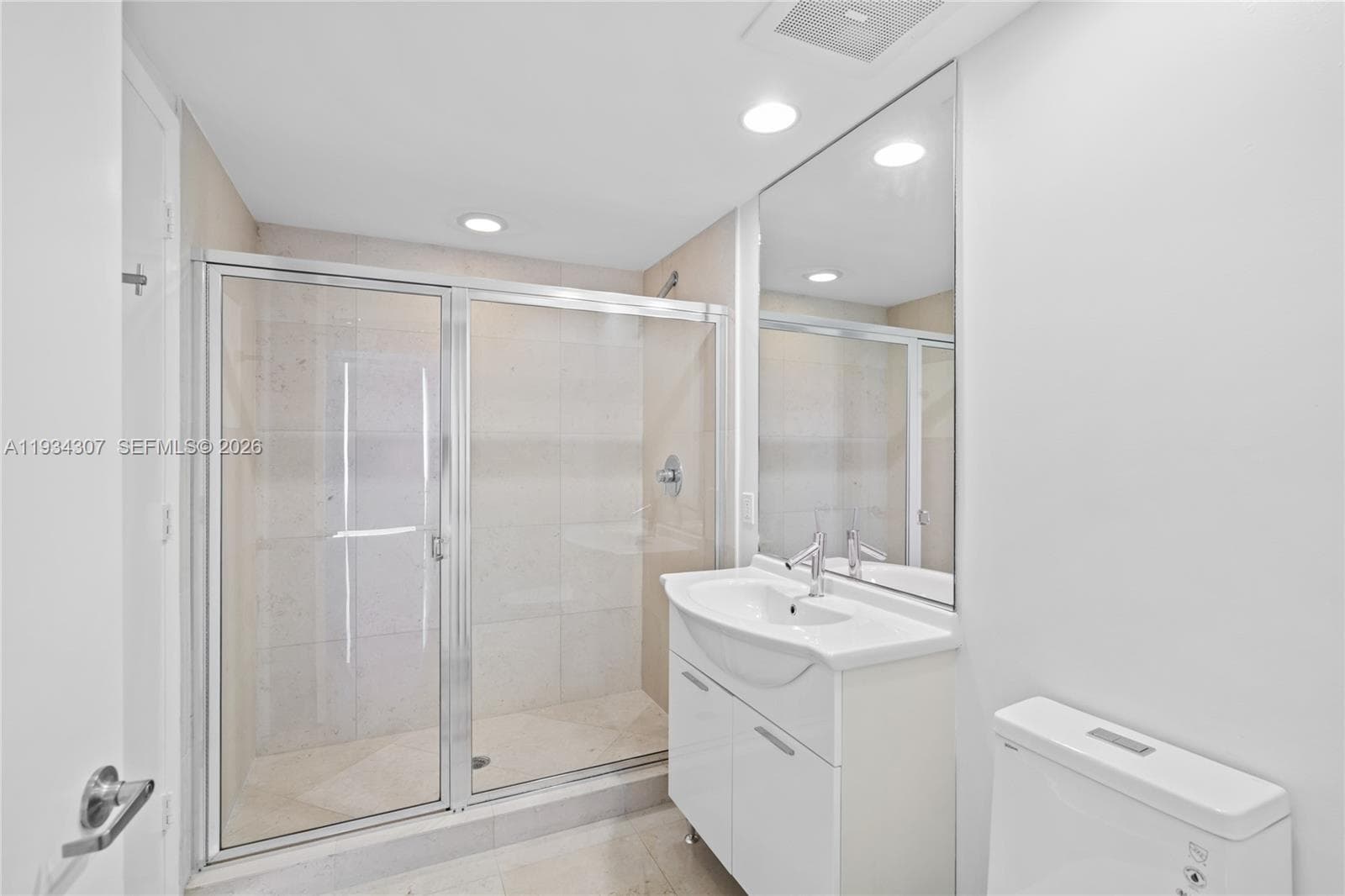 495 Brickell Ave 4011 photo 24