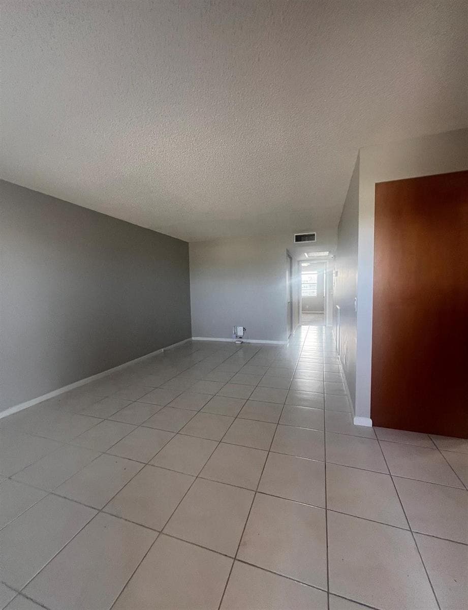 3050 Wolverton C 3050 photo 17