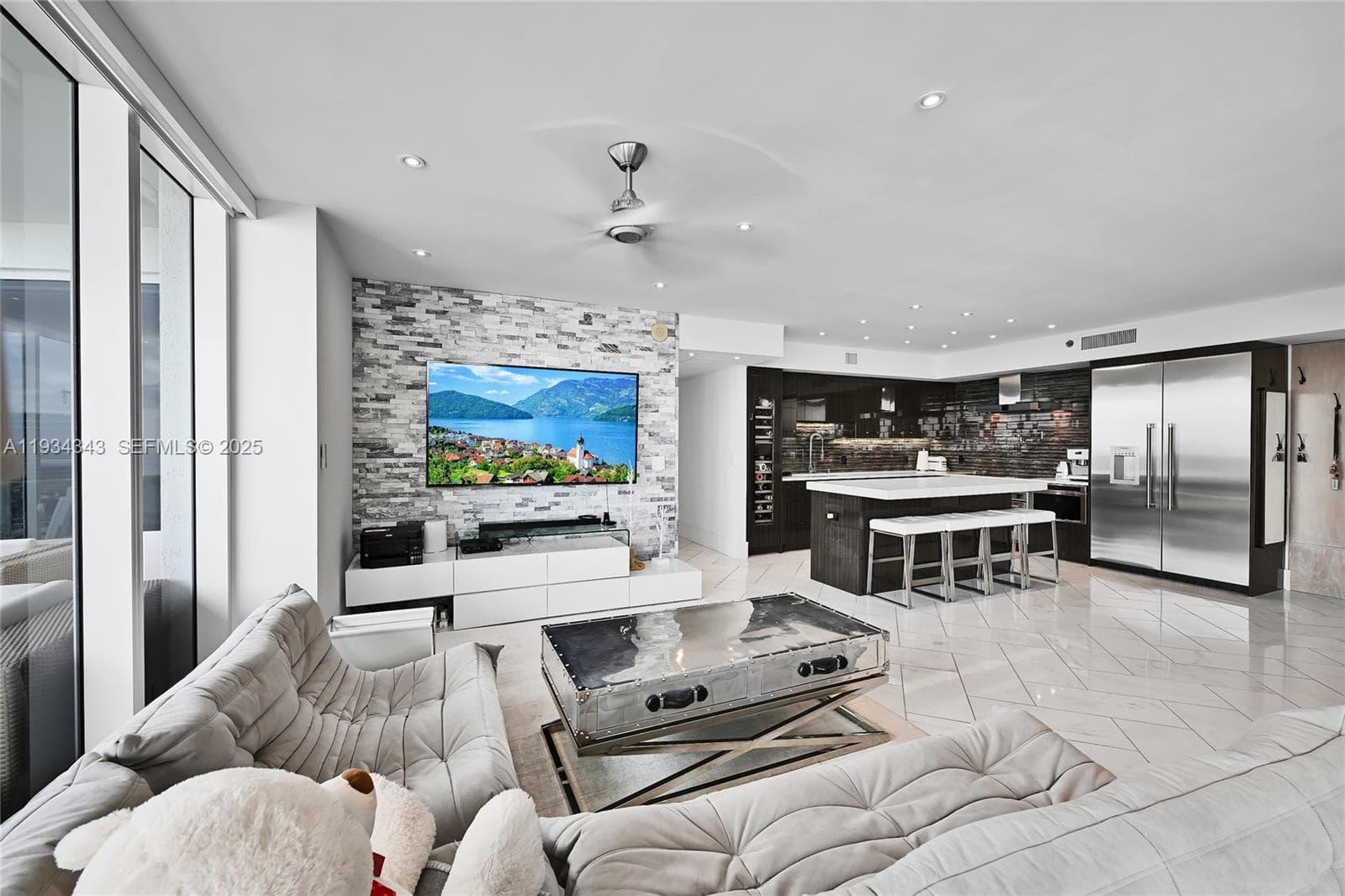 1850 S Ocean Dr PH4405 photo 15