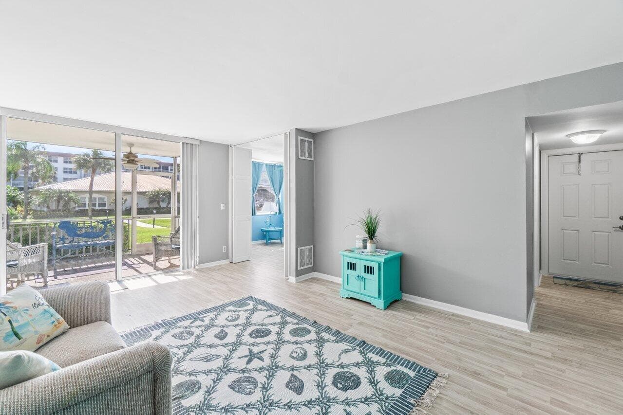 2525 Florida Boulevard 130 photo 5