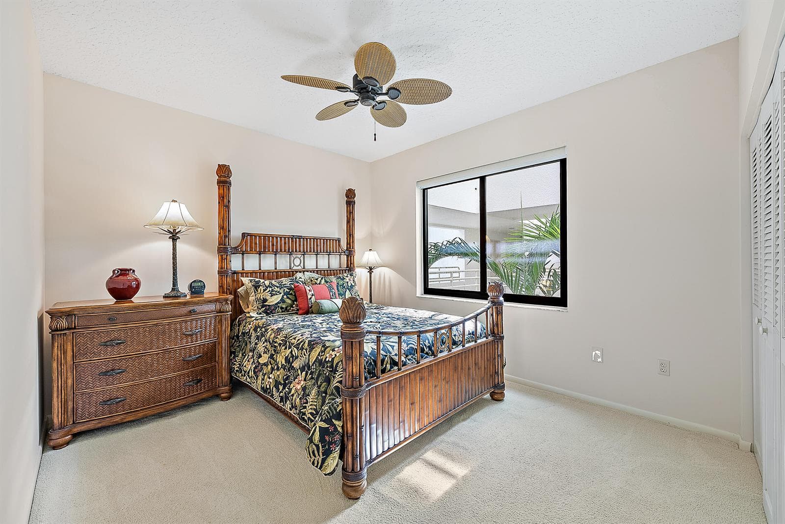 926 Oak Harbour Drive photo 16