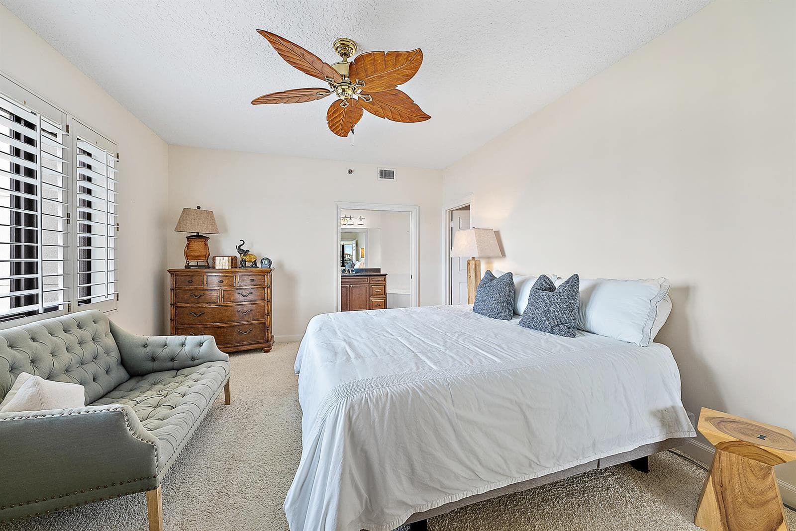 926 Oak Harbour Drive photo 12