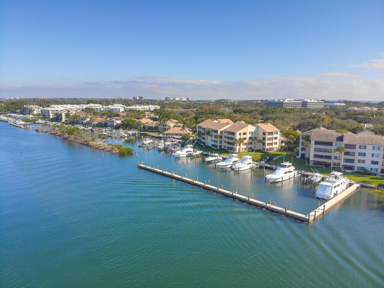 926 Oak Harbour Drive photo 22